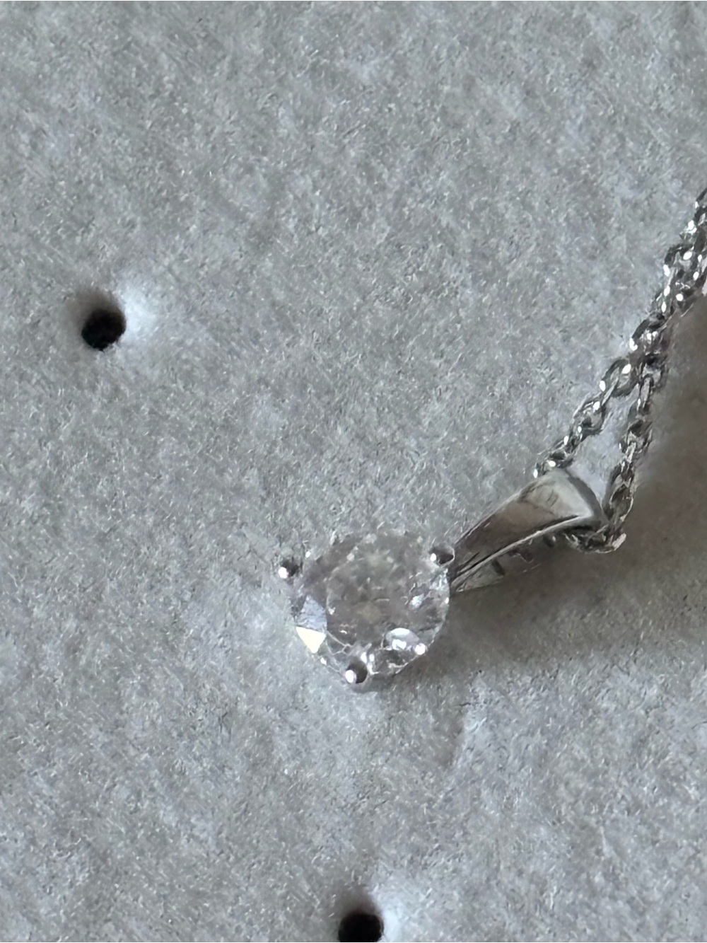 Classic Solitaire Pendant 14 k white gold necklace - Picture 4 of 7